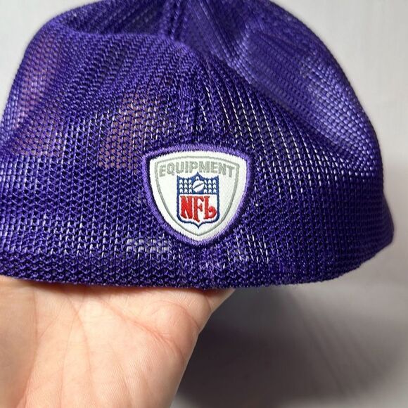 Reebok NFL Equipment Minnesota Vikings Stretch Fit Mens Purple Mesh Hat / Cap - Picture 5 of 10